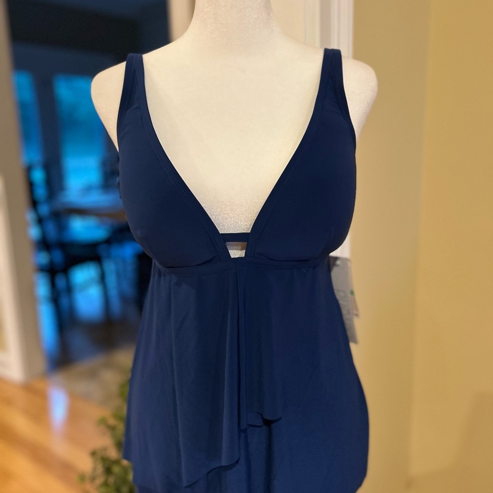 NWT Beyond Tummy Control Solid Essentials V Neck Tankini Top Swimsuit - Picture 8 of 16